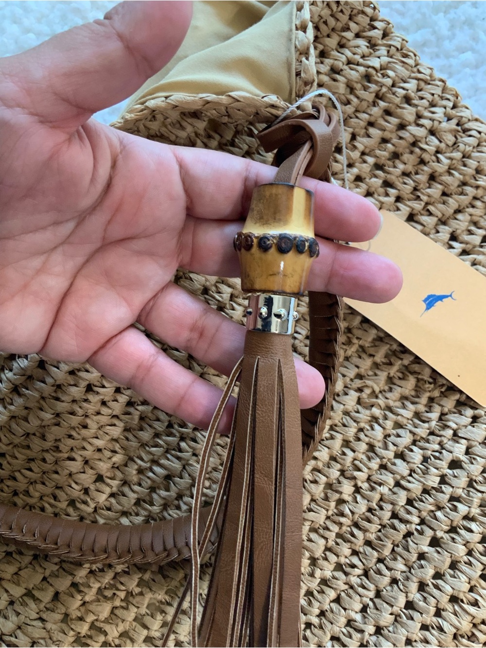 NWT Tommy Bahama Tan Raffia Straw Hobo Tote Bag W/ Leather Handles Tassel Charm - Picture 7 of 7